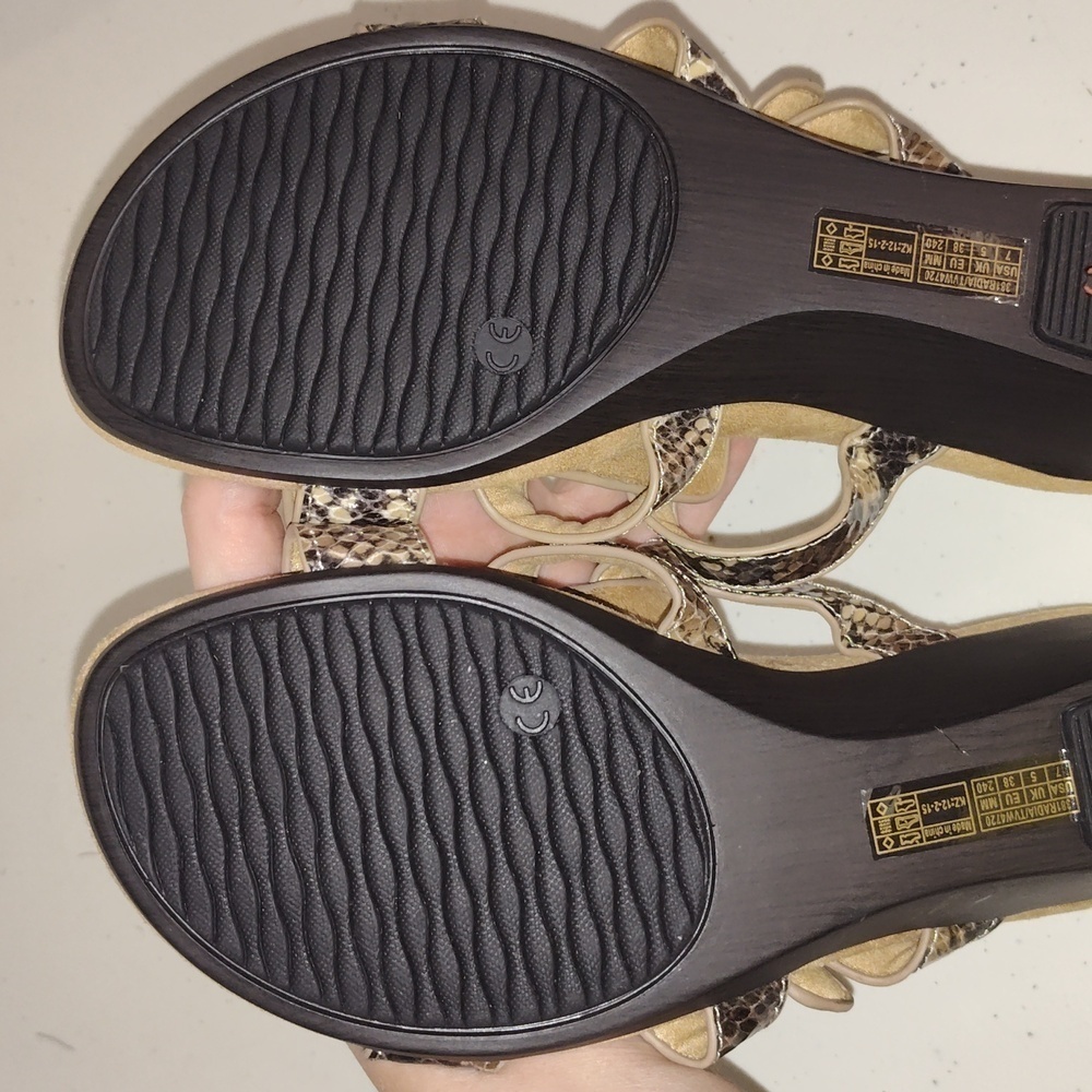 Vionic Sandal, Snake Print, Size 7 - image 7